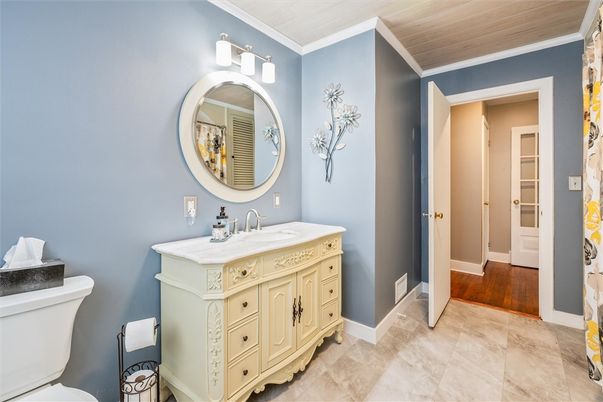 Bathroom, Interior