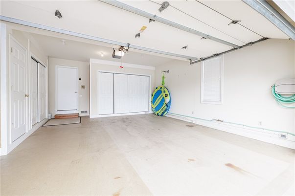 Garage, Interior