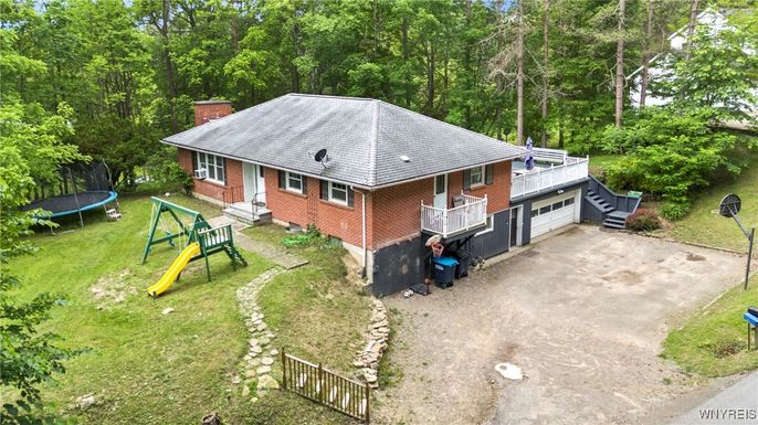 Exterior, Drone
