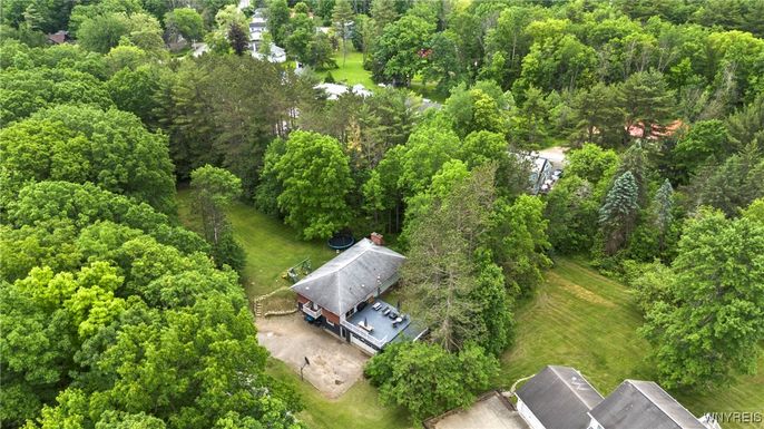 Exterior, Drone