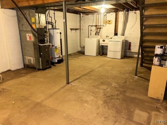 Interior, Washer, Wooden Beams