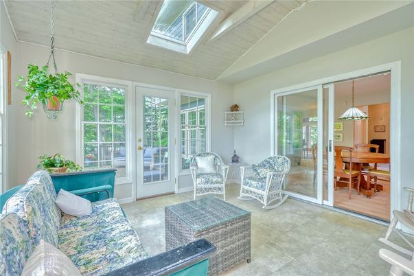 Dining room, Interior, Pendant Lights, Sun Room