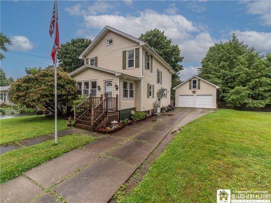 Backyard, Detached Garage, Exterior, Facade, Queen Anne Victorian