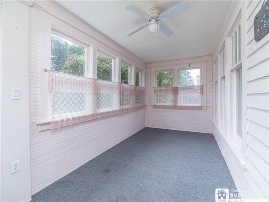 Empty room, Interior, Sun Room