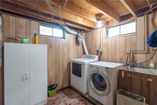 Interior, Washer, Wooden Beams, Wooden Ceilings, Wooden Walls