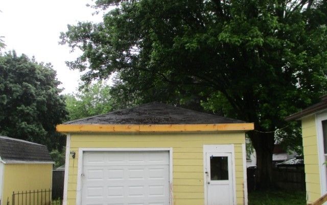Detached Garage, Exterior