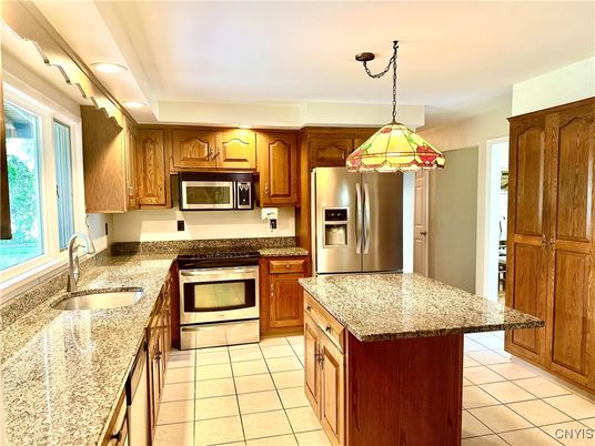 Interior, Kitchen, Pendant Lights, Stainless Steel Appliances