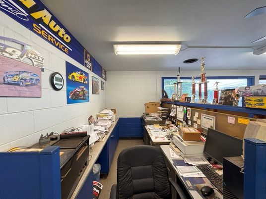 Home Office, Interior