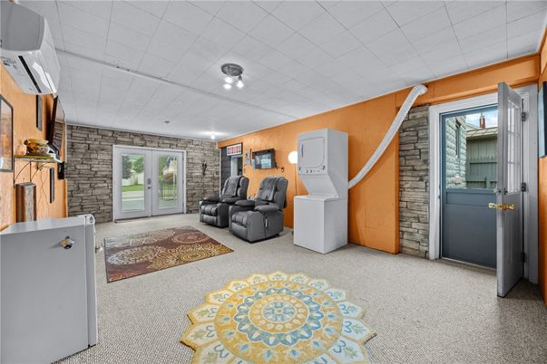 Interior, Stone Walls, Washer