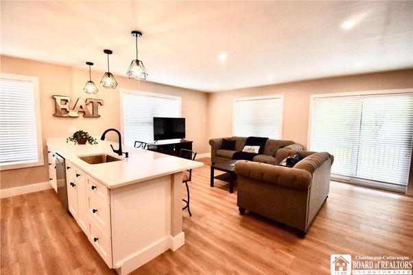 Interior, Kitchen, Living room, Pendant Lights, Recessed Lighting, Wood Texture Flooring