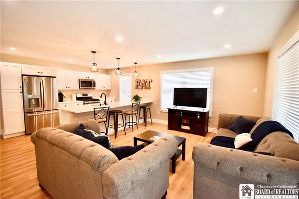 Interior, Kitchen, Living room, Pendant Lights, Recessed Lighting, Stainless Steel Appliances, Wood Texture Flooring