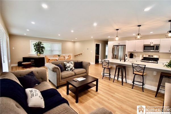 Interior, Kitchen, Living room, Pendant Lights, Recessed Lighting, Stainless Steel Appliances, Wood Texture Flooring