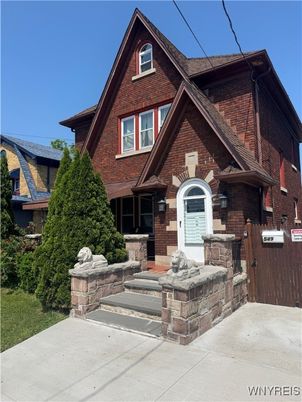 Exterior, Facade, Brick Facade, Tudor Revival
