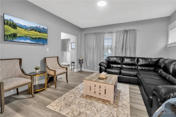 Interior, Living room, Recessed Lighting, Wood Texture Flooring