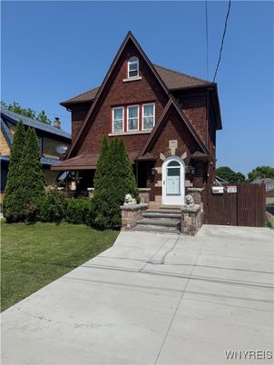 Exterior, Facade, Brick Facade, Tudor Revival