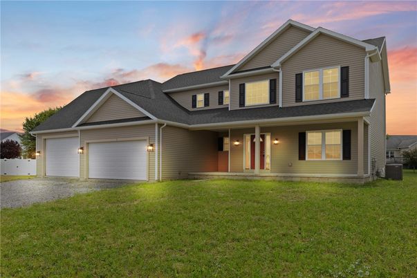 Attached, Exterior, Facade, Farmhouse