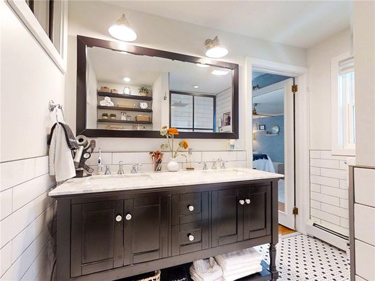 Bathroom, Dual Sink Vanities, Interior
