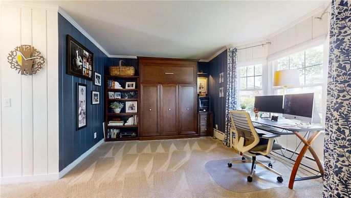 Home Office, Interior