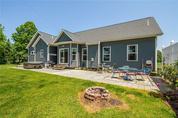 Backyard, Exterior, Hot Tub