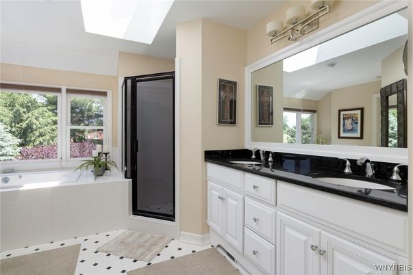 Bathroom, Dual Sink Vanities, Interior