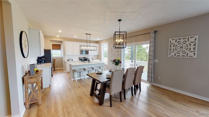 Chandelier, Dining room, Interior, Kitchen, Pendant Lights, Recessed Lighting, Wood Texture Flooring
