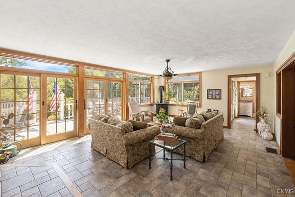 Dining room, Interior, Living room, Pendant Lights