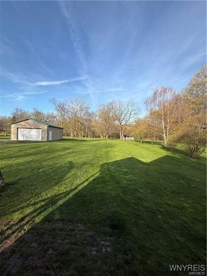 Backyard, Detached Garage, Exterior