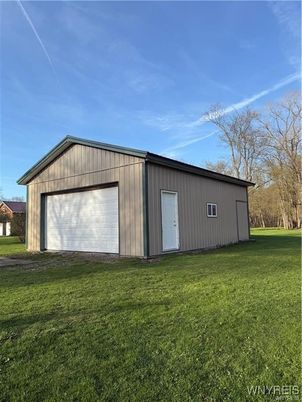 Backyard, Detached Garage, Exterior