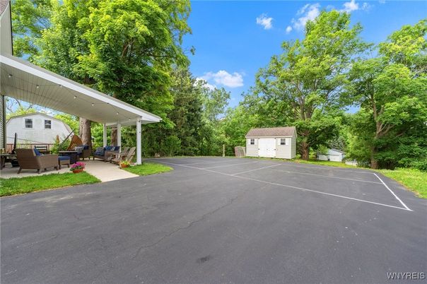 Detached Garage, Exterior