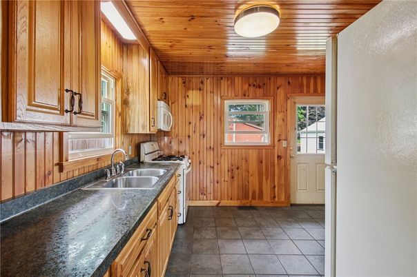 Interior, Kitchen, Wooden Ceilings, Wooden Walls