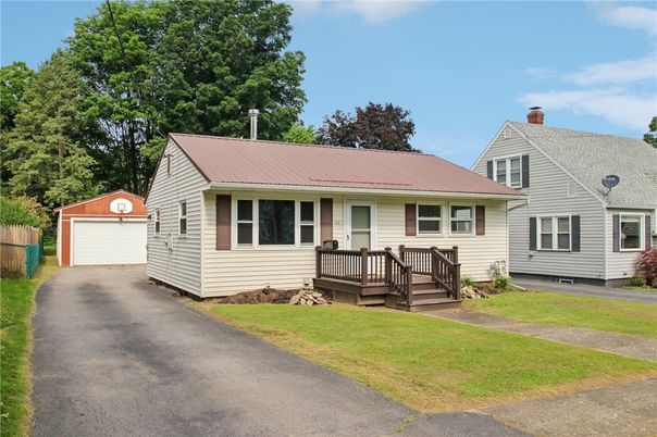 Detached Garage, Exterior