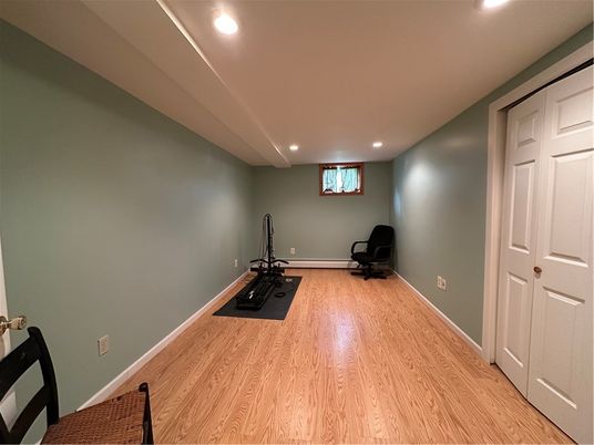 Fitness Equipment, Interior, Recessed Lighting, Wood Texture Flooring