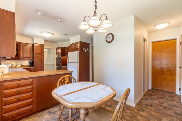Chandelier, Dining room, Interior, Kitchen, Recessed Lighting