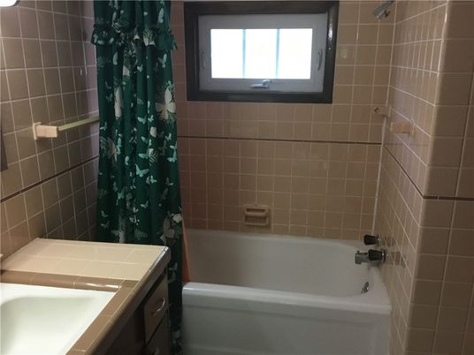 Bathroom, Interior, Tile Countertops