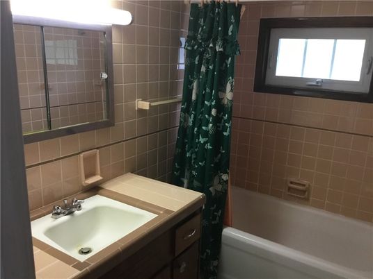 Bathroom, Interior, Tile Countertops