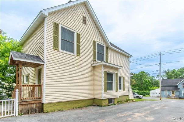 Detached Garage, Exterior