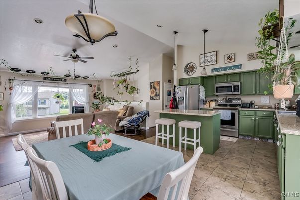 Dining room, Interior, Kitchen, Living room, Pendant Lights, Recessed Lighting, Stainless Steel Appliances