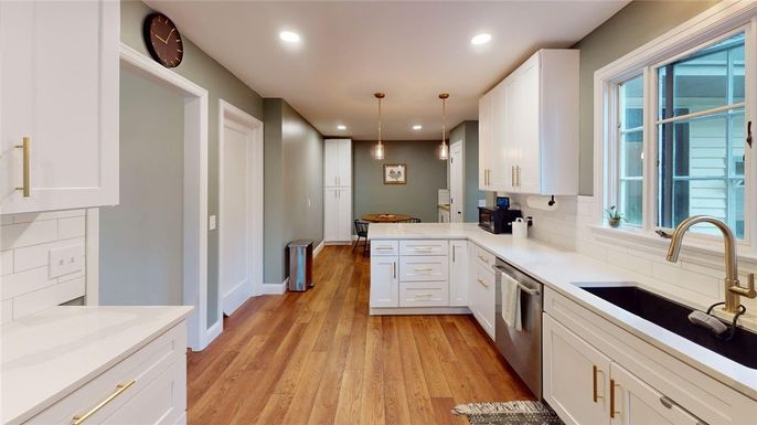 Interior, Kitchen, Pendant Lights, Recessed Lighting, Wood Texture Flooring