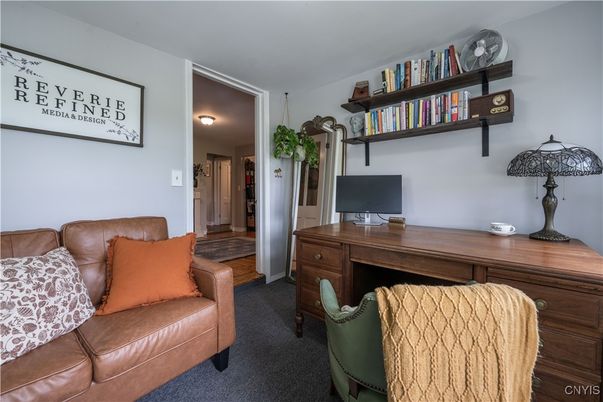 Home Office, Interior