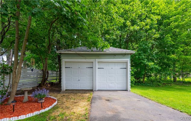 Detached Garage, Exterior