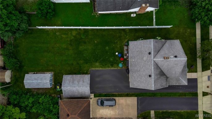 Exterior, Drone