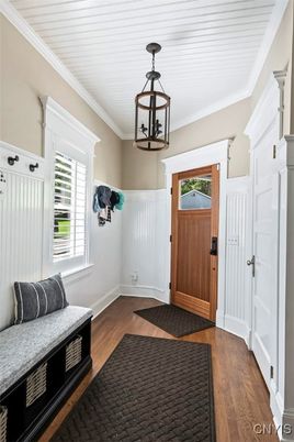 Interior, Pendant Lights, Wood Texture Flooring