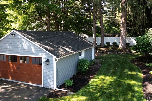 Detached Garage, Exterior