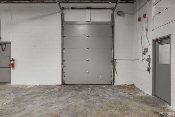 Garage, Interior