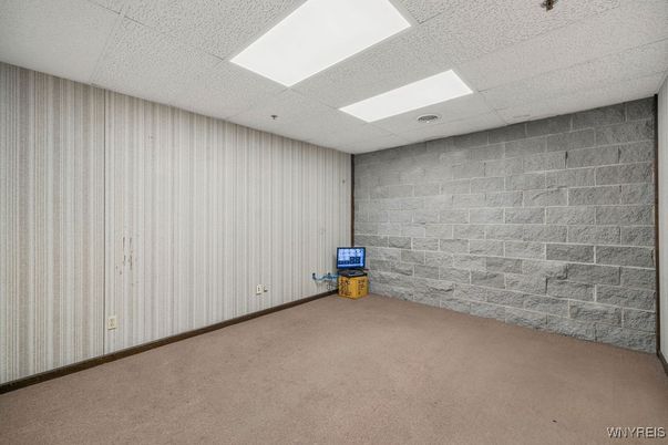 Empty room, Interior, Recessed Lighting, Stone Walls