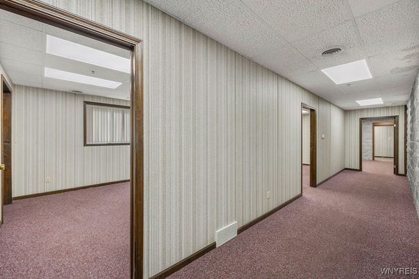 Empty room, Interior, Recessed Lighting