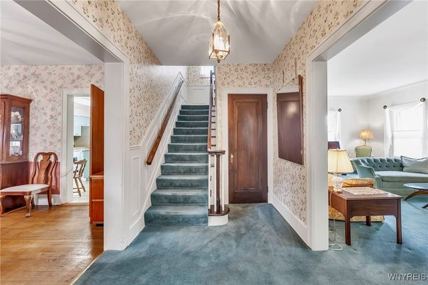 Interior, Pendant Lights, Wood Texture Flooring