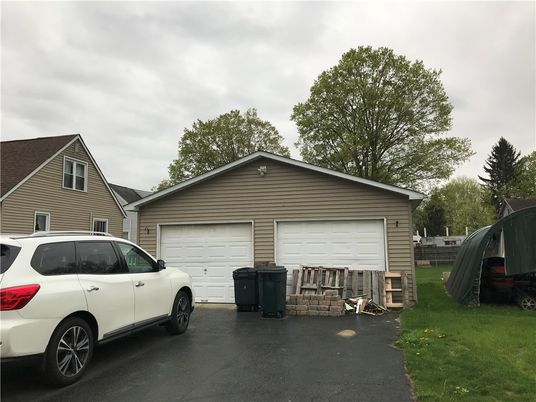 Detached Garage, Exterior