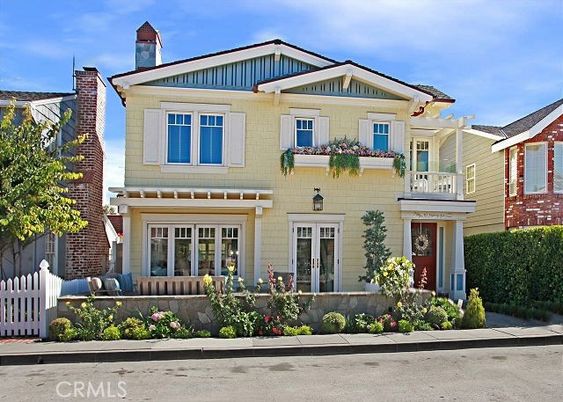 Exterior, Facade, American Craftsman
