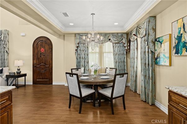 Chandelier, Dining room, Interior, Recessed Lighting, Wood Texture Flooring